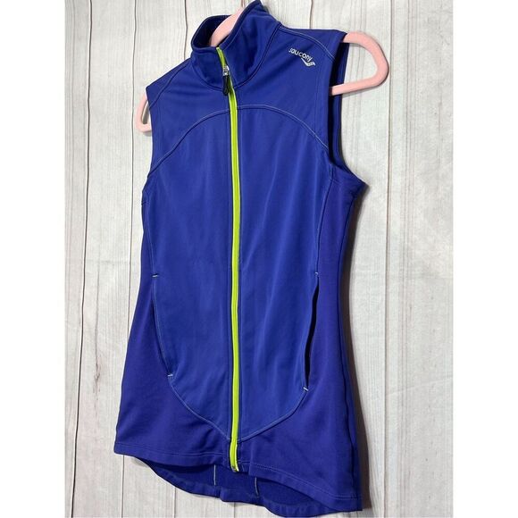 Saucony running vest reflective size XS - Picture 2 of 8